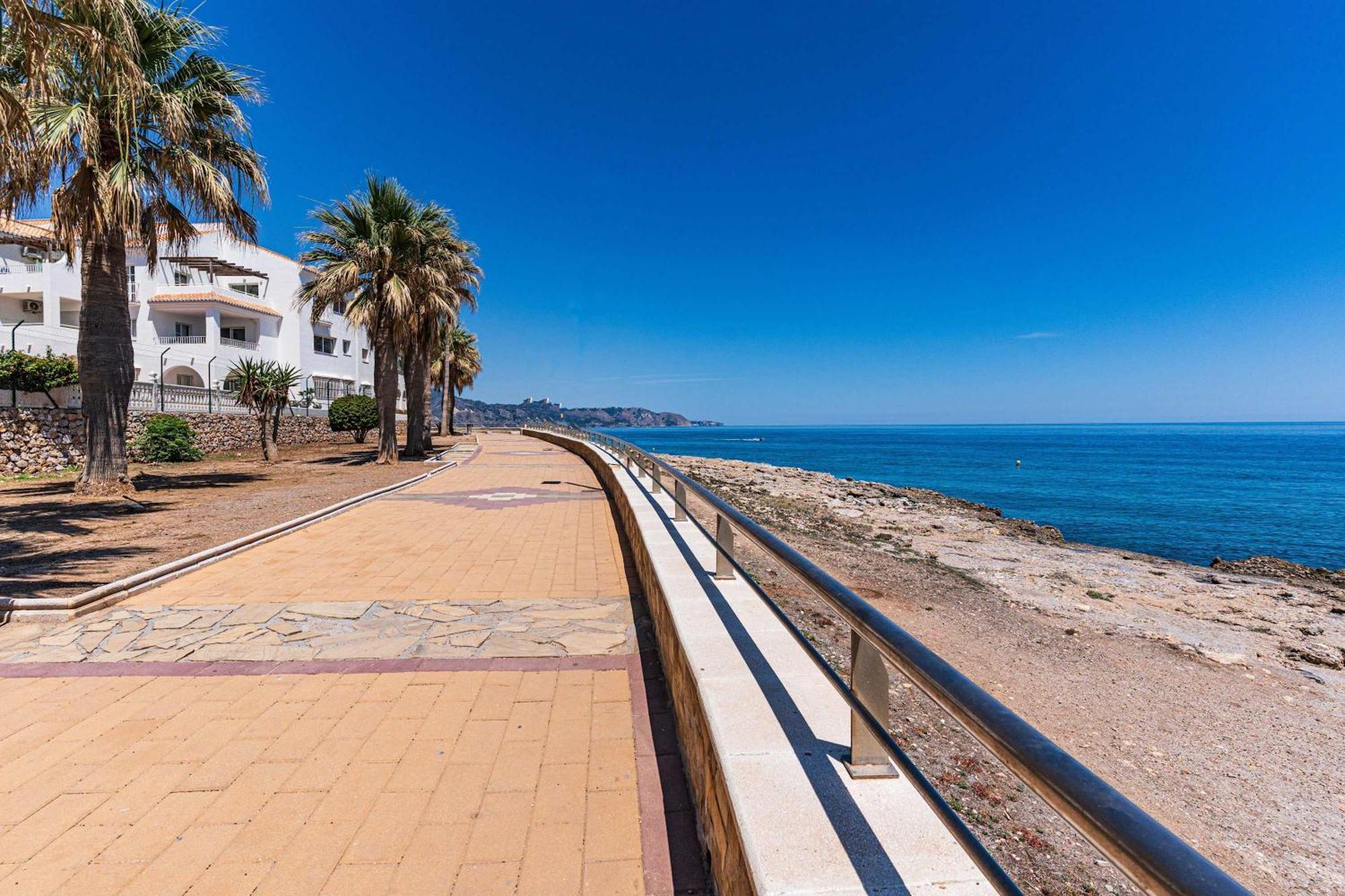 Toboso 1 Apartment Nerja Bagian luar foto