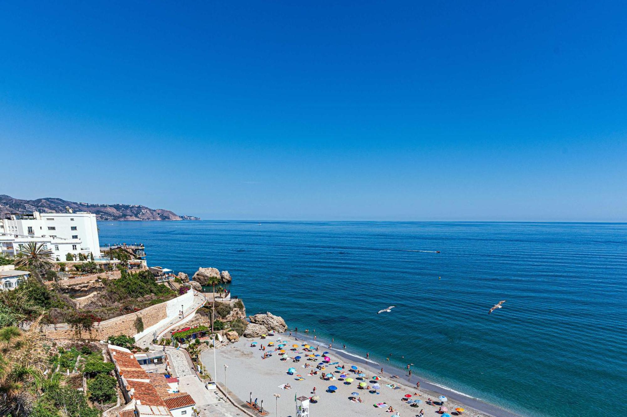 Toboso 1 Apartment Nerja Bagian luar foto