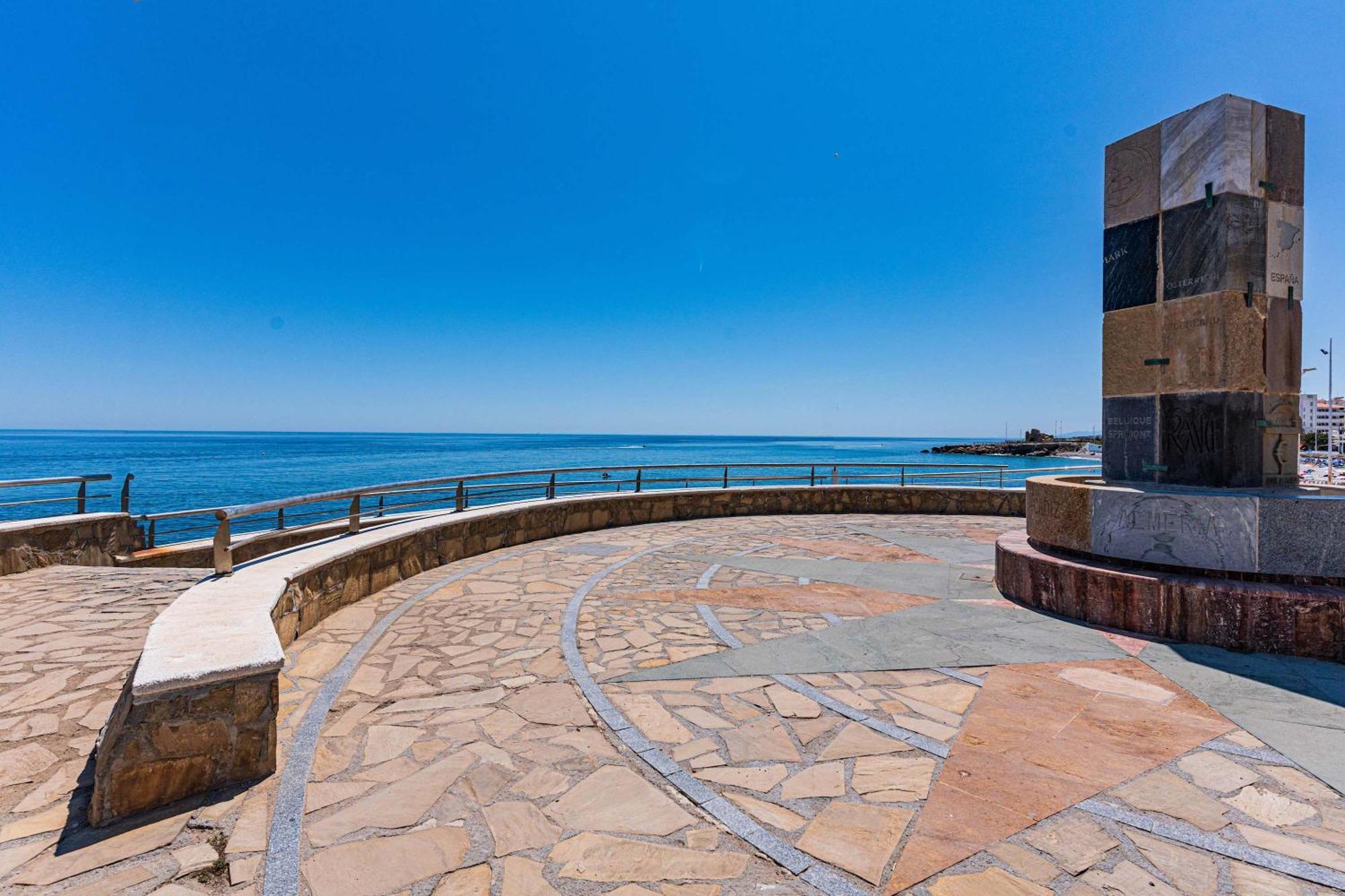 Toboso 1 Apartment Nerja Bagian luar foto