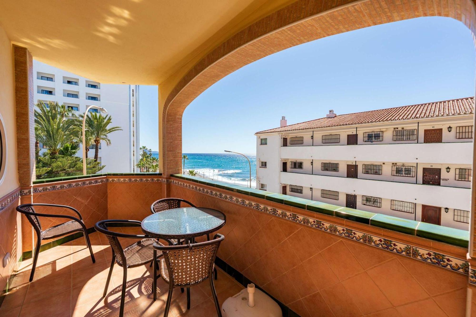 Toboso 1 Apartment Nerja Bagian luar foto